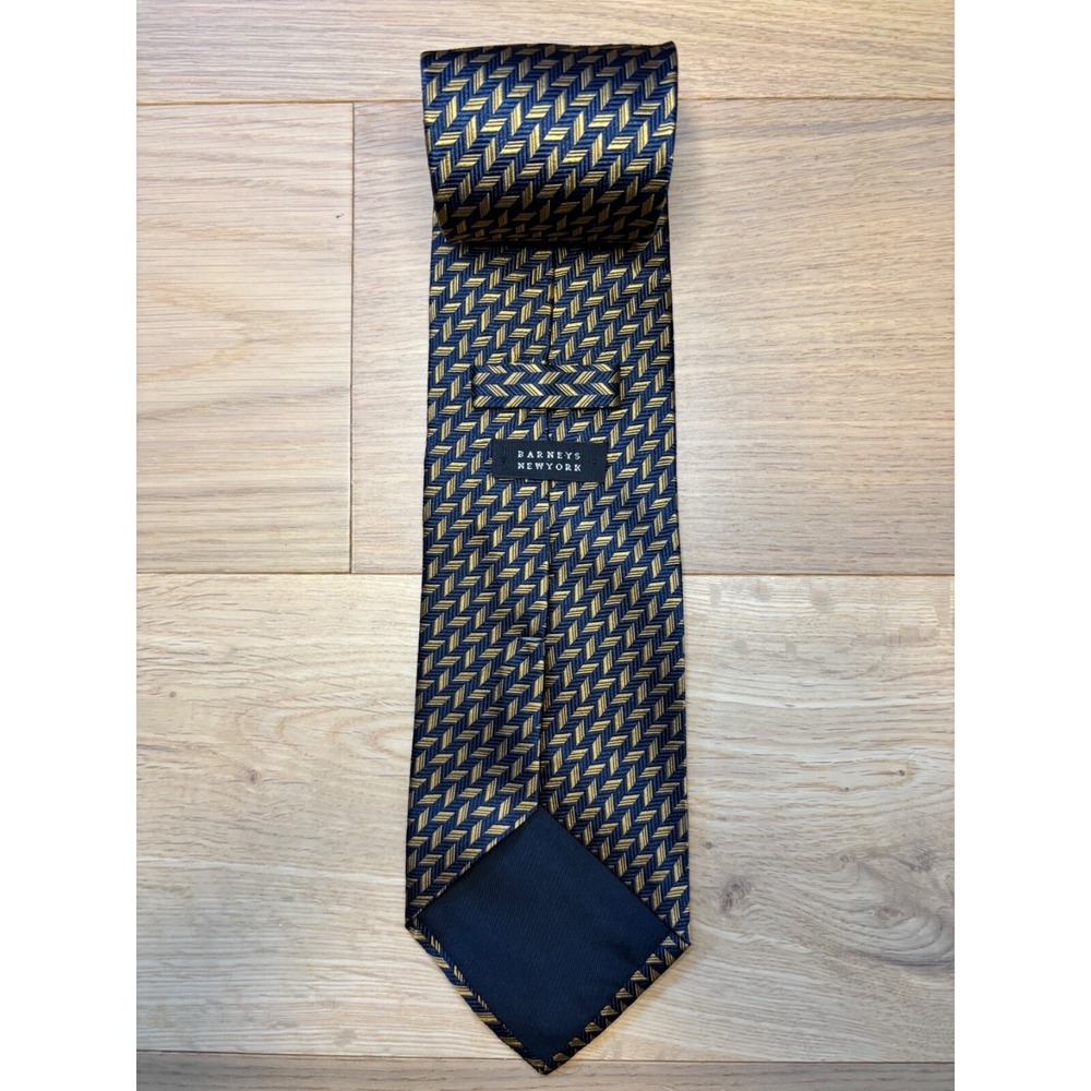 BARNEYS NEW YORK Silk Gold Navy Blue Luxury Necktie Italy Mens